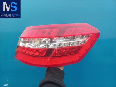 A2128201264 Фонарь задний правый Mercedes E W212 2009 ,A2129066901,,A2129060658,2129066901,2128201264,2129060658