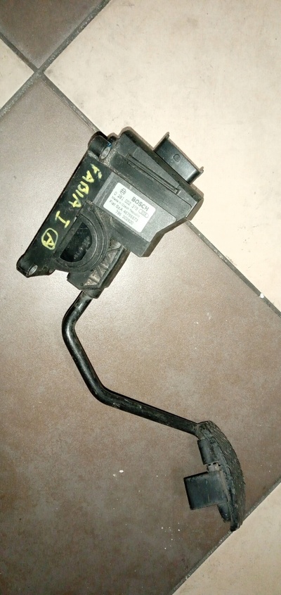 0281002379 fiat doblo педаль газа сенсор bosch