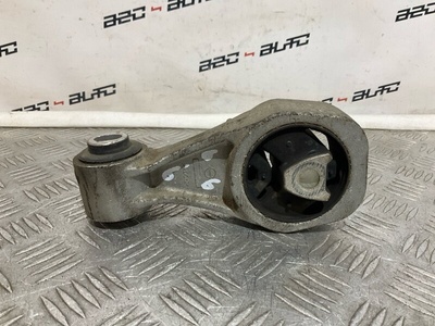 113501KC0A опора двигателя Nissan Juke NF15 2013