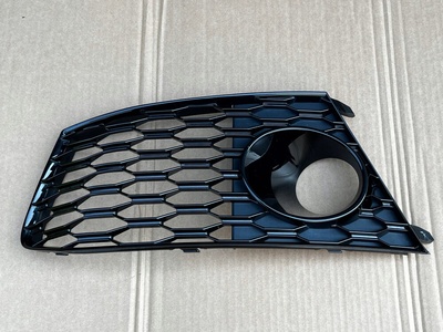 4G0807245B левая решётка бампера audi rs6 c7 рестайлинг