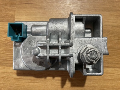 A2045458132 мерседес w204 , w212 esl elv ригель -