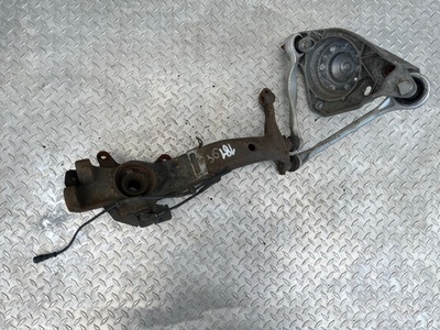 4D0407257G Ступица передняя левая Audi A8 D2 (S8) 1996