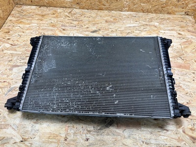8W0121251AK CHŁODNICA WODY AUDI Q7 4M A6 C8 A4 B9 2.0TDI