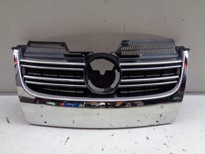 1K5853651 решетка радиатора volkswagen jetta 1k5