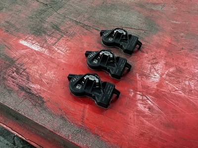 Датчик давления шин колес tpms mitsubishi pajero space star asx s180150004