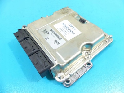 MR577269 блок управления mitsubishi carisma 1.9 dci