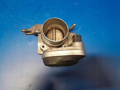 06B133062L дросельная заслонка volkswagen passat b5 audi a4 b6 1.6 2.0 b