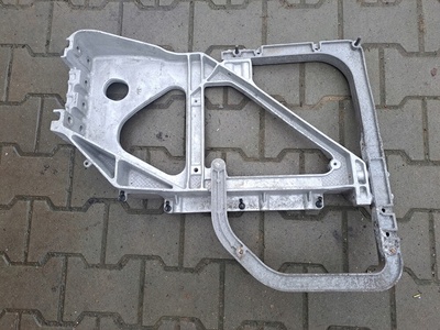 2123679521341500 крепление крепление крыла блока аккумуляторов volvo fh 4 renault гамма т