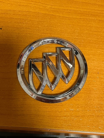 Эмблема kierownicy buick encore мокко x