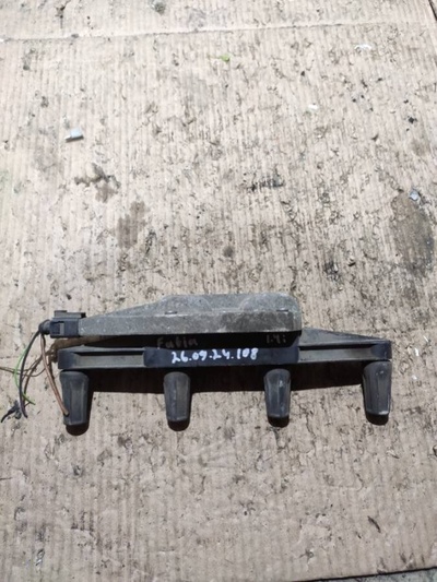 047905104b Катушка зажигания Skoda Fabia 1 2000