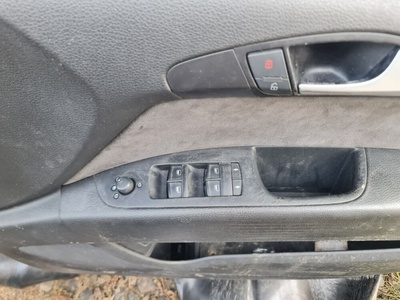 4F0959851A Кнопка стеклоподъемника Audi Q7 2009