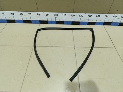 6814212290 Уплотнитель стекла двери TOYOTA Corolla E15 2006-2013