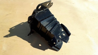 8P0807133 Кронштейн усилителя бампера AUDI A3 8P 2006 , , , 8P3807133A