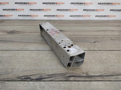 8K0807331E Кронштейн усилителя бампера AUDI A4 B8 2010 , , 8K0807331A