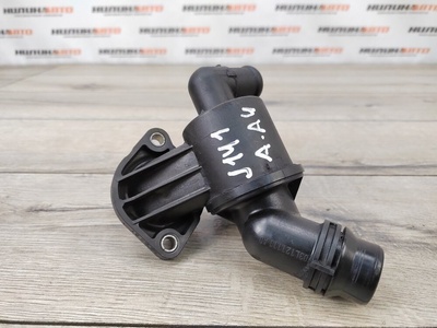 03L121111AD Корпус термостата AUDI A4 B8 2011