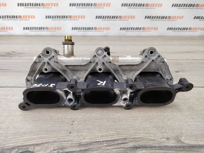 06E130090F Рампа топливная AUDI Q5 2010 , , 06E130090T, 06E130090D