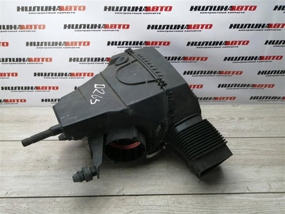 4F0133837N Корпус воздушного фильтра AUDI A6 C6 2006