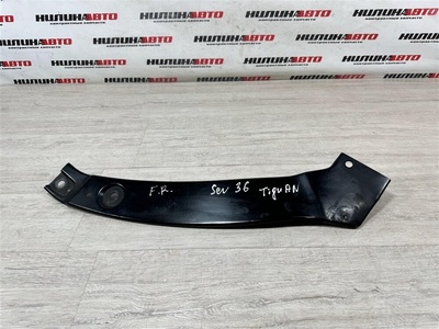 5N0806930A Кронштейн фары VOLKSWAGEN Tiguan 1 2010