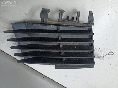 09186128 Решетка (заглушка) в бампер Перед. R Opel Vectra C 2002