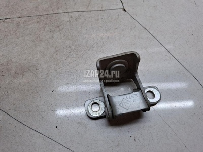 844003908R Петля двери багажника Renault Sandero (2009 - 2014)