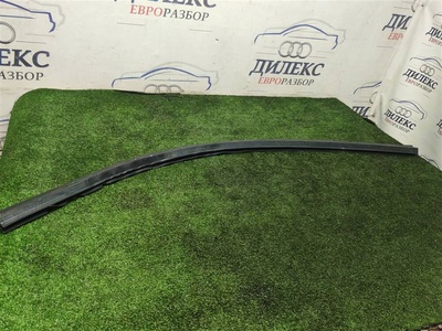8R0823723B уплотнитель Audi Q5