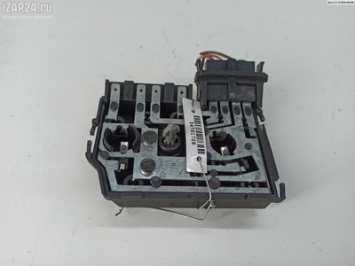 B5831BL Плата фонаря заднего правого Audi 80 B4 (1991-1996) 1993