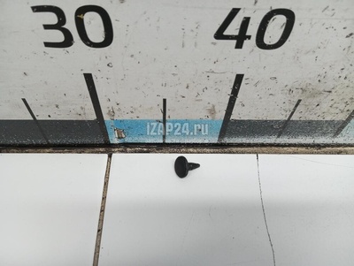 4902755 Крепеж (клоп) Ford Focus III (2011 - 2019)