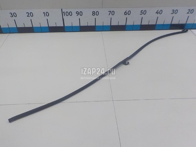 828319041R Уплотнитель двери Renault Duster 2012