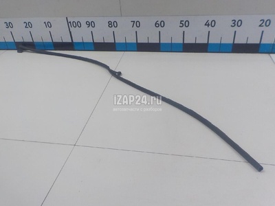 828308531R Уплотнитель двери Renault Duster 2012
