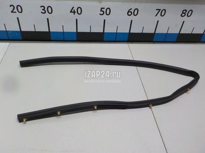 BHN956750 Уплотнитель капота Mazda Mazda 3 (BM/BN) (2013 - 2018)