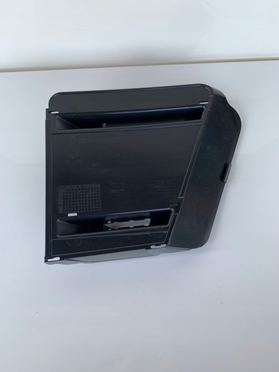 4M0807152A9B9 new audi q7 4m фронт bumper right грили lower cap original