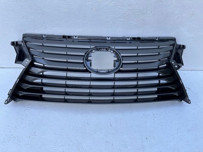 5311148320 lexus rx рестайлинг решетка радиатора
