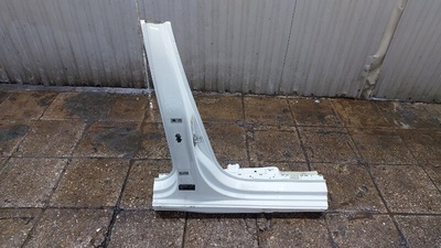 5E6809602B Порог со стойкой Skoda Octavia A8 2022 , 5E6809602D