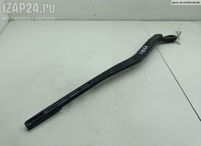 8E1955408A Щеткодержатель (поводок стеклоочистителя) передний Прав. Audi A4 B6 (2001-2004) 2002
