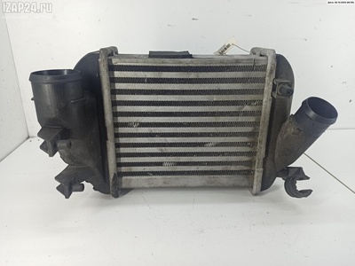 8E0145805E Радиатор интеркулера Audi A4 B6 (2001-2004) 2002