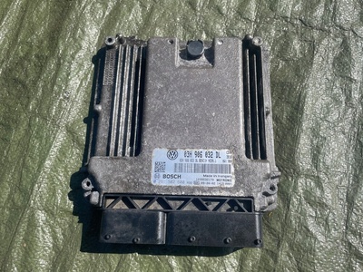 03H906032DL блок управления двигателя superb ii 3.6 v6 0261s02600
