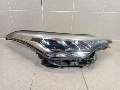 81130F4180 Фара правая Toyota C-HR