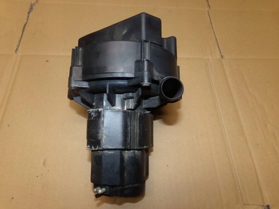 0001403785 POMPA POWIETRZA WTÓRNEGO W210 2.4 V6