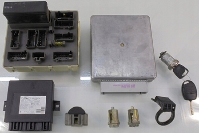98AB12A650CCG форд focus mk1 1.4 16v комплект стартовый блок управления