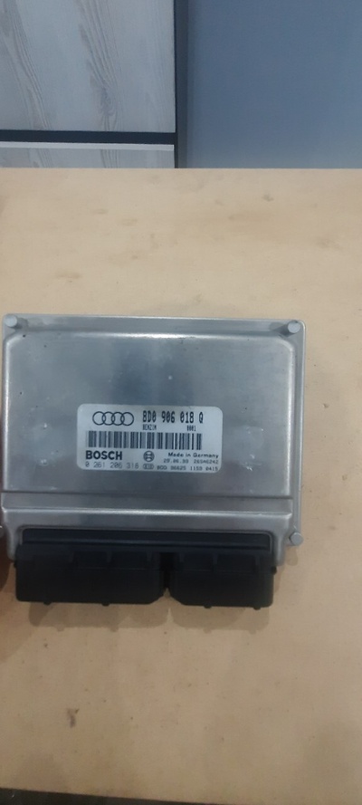 8D0906018Q блок управления двигателя audi a4 b5 1.8b 1999 год 8d0 906 018q