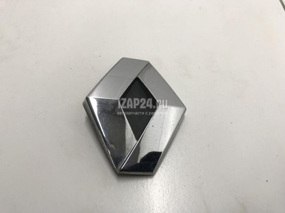 8200469132 Эмблема на крышку багажника Renault Megane II (2003 - 2009)