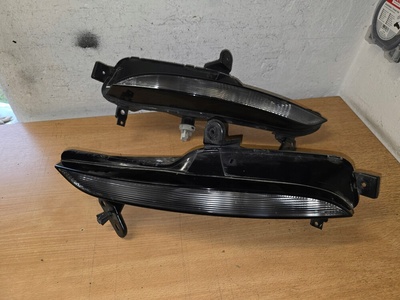 261354958R поворотник п л renault megane 261306376r eu