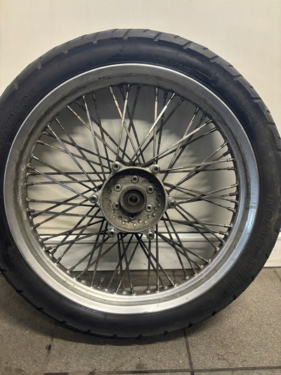 Suzuki gv 700 madura колесо передняя