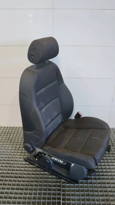 AOP30699 кресло правая передняя передний правая audi a4 b6 b7