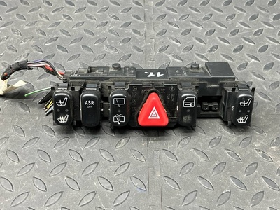 A2108208010 Кнопка аварийной сигнализации Mercedes C/W202 1993-2001 , id94076