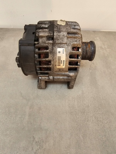 TG15C058 trafic 2.0 dci 115 л.с. m9r генератор
