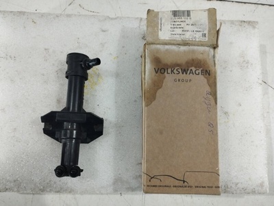 8U0955102B Форсунка омывателя фар Audi Q3 8UB 2011-2018