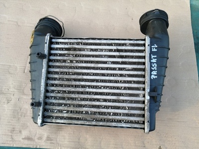 3B0145805D интеркулер volkswagen passat b5 fl skoda superb i 1.9 tdi