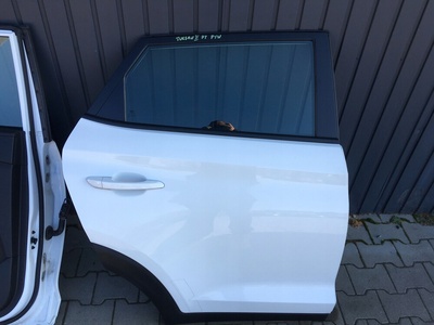 1520 hyundai тусон ii iii 15 - 20 дверь правая задняя в сборе pyw