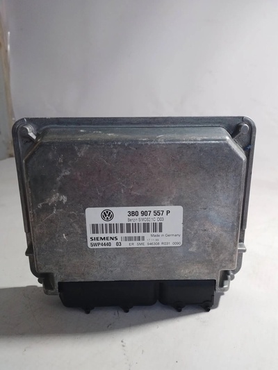 3B0907557P блок управления двигателя volkswagen passat b5 all / i / 2